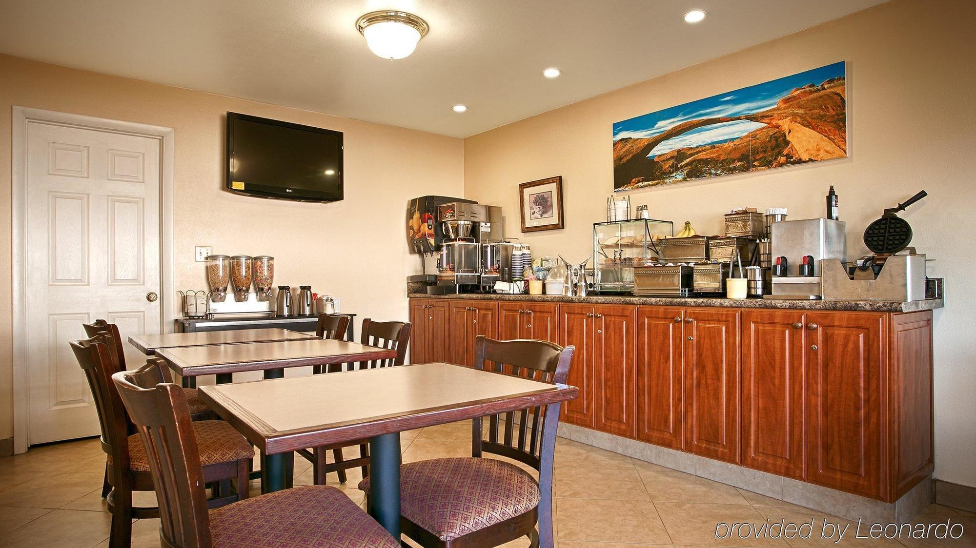 Quality Inn Price Gateway To Moab National Parks Exterior photo